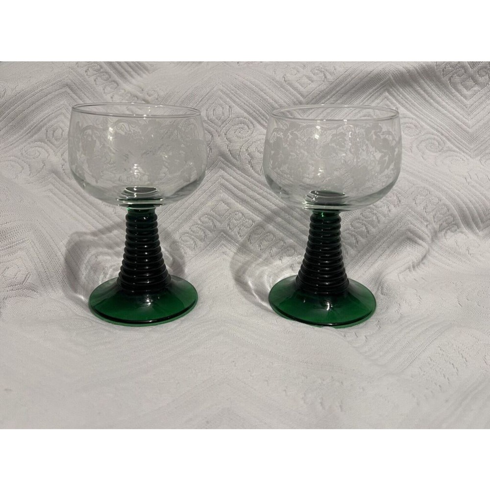 Wine Glasses Etched Grapes Green Beehive Stem TWO 💕 4 1/2” Tall Vtg? France